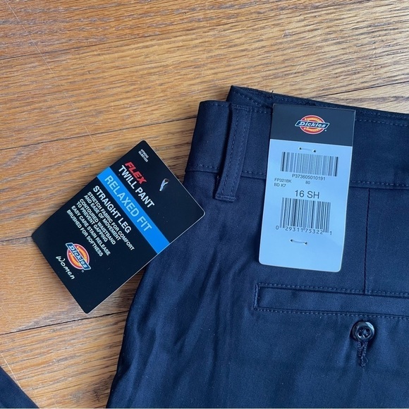 NEW Dickies Womens Flex Twill Relaxed Fit Straight Leg Work Pant Black 16 Sh NWT - Picture 2 of 3